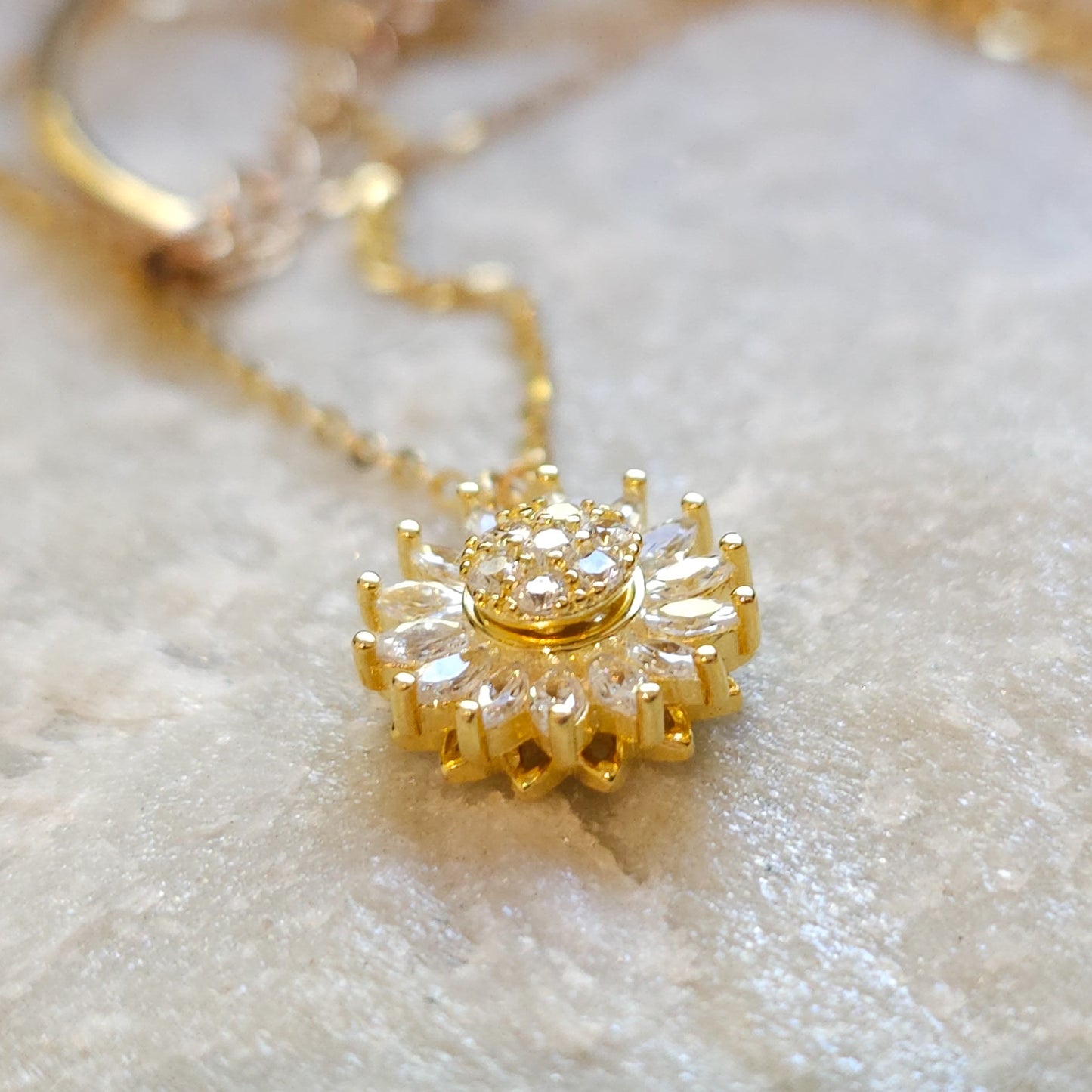 Collier Tournesol Élégance